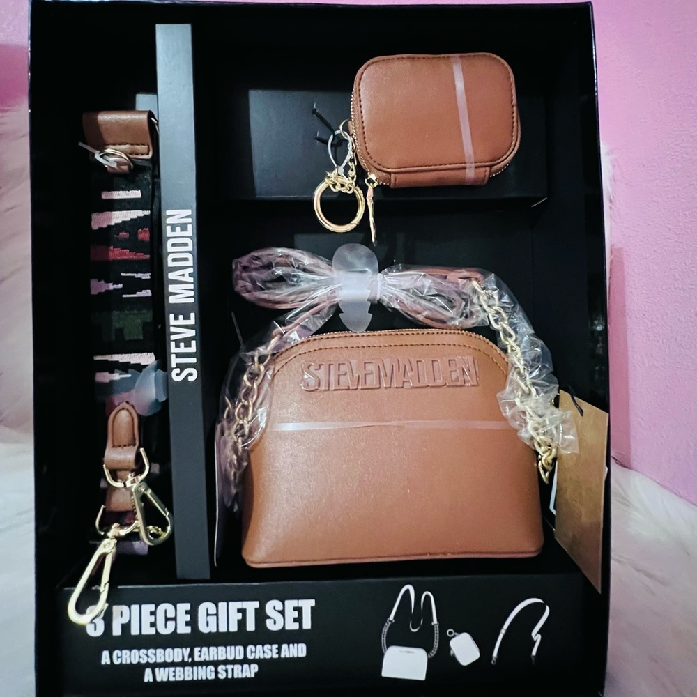 STEVE‎ MADDEN CROSSBODY BAG AIRPOD CASE WEBBING STRAP